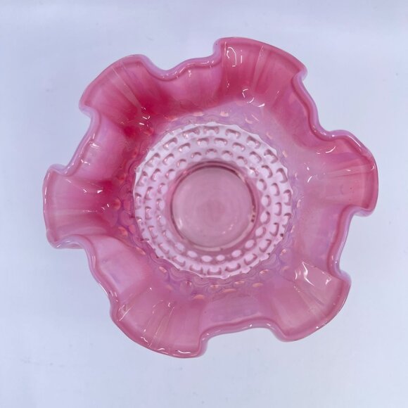 vintage pink opalescent hobnail glass vase with ruffled edge - Picture 5 of 6